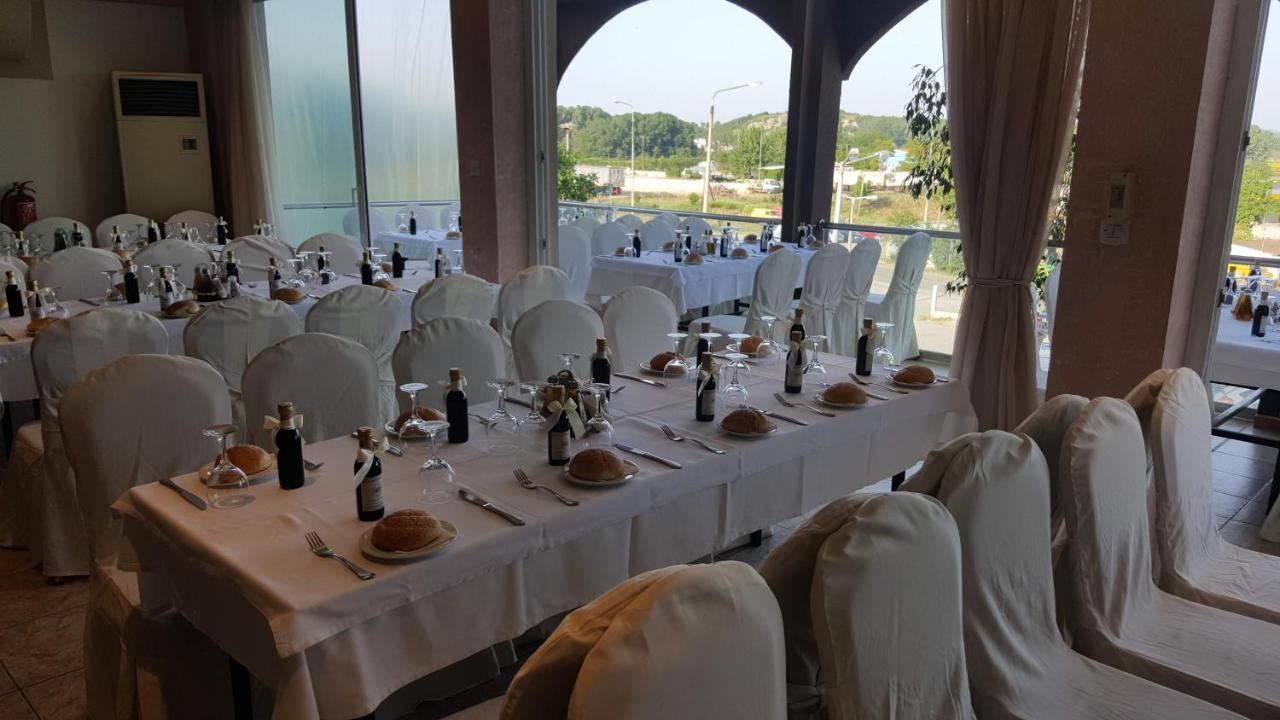 Plotini Hotel Dhidhimotikhon Bagian luar foto