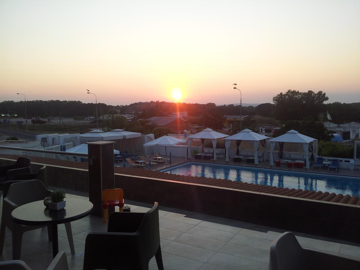 Plotini Hotel Dhidhimotikhon Bagian luar foto