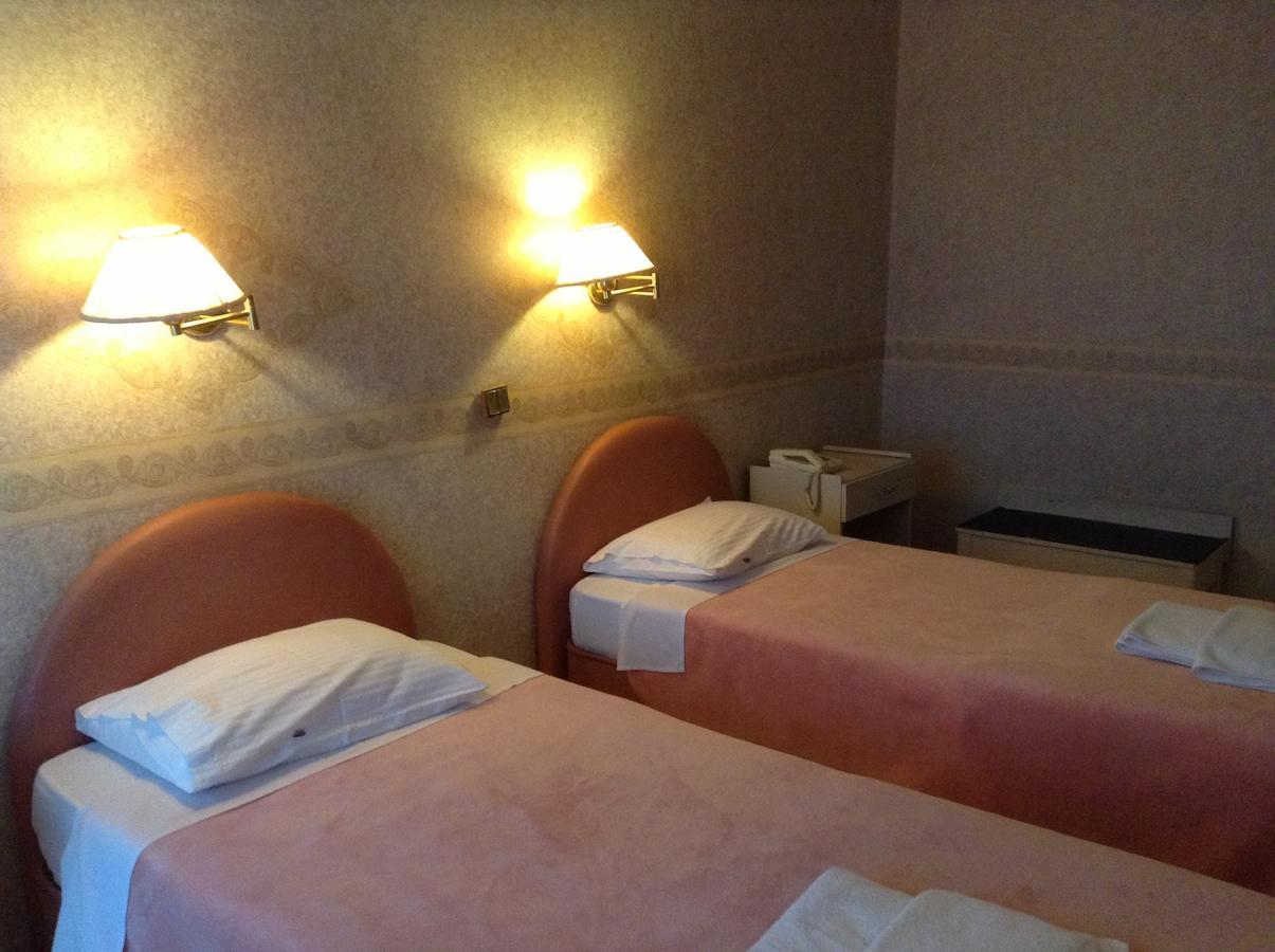 Plotini Hotel Dhidhimotikhon Ruang foto